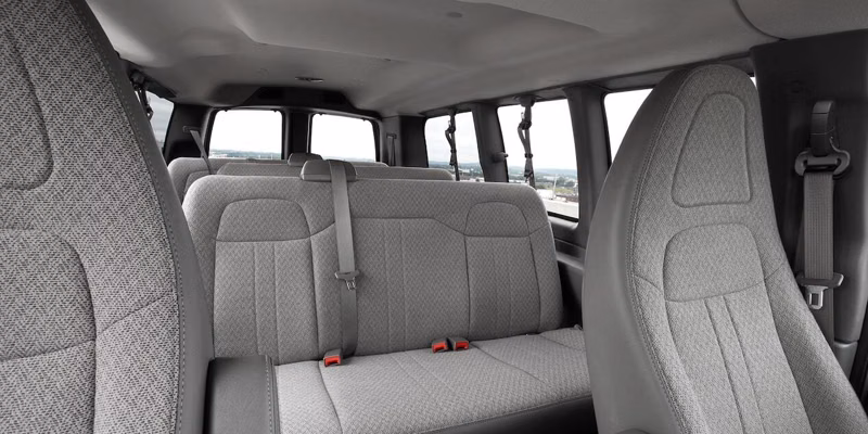 2026 GMC Savana Passenger 3500 Regular Wheelbase LT RWD - Image 31